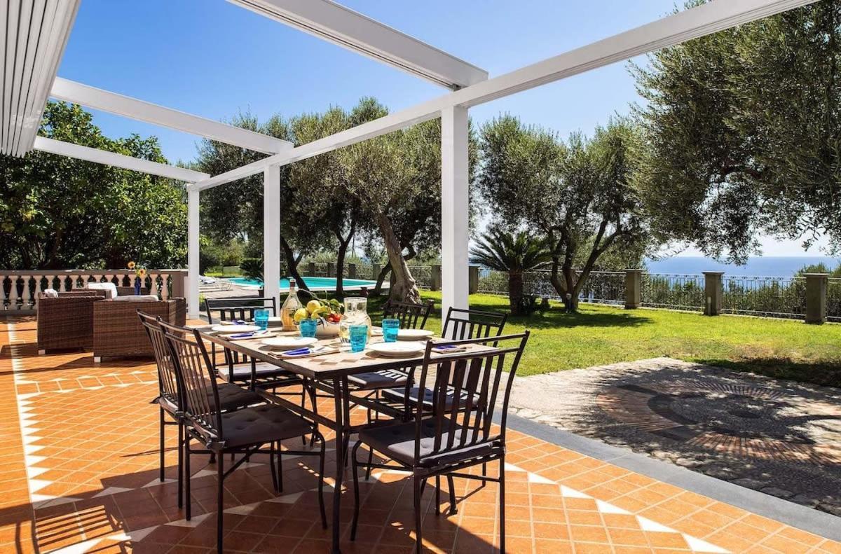 Relais Mamma Mia Sea Views Pool & Terraces Villa Маса Лубрензе Екстериор снимка